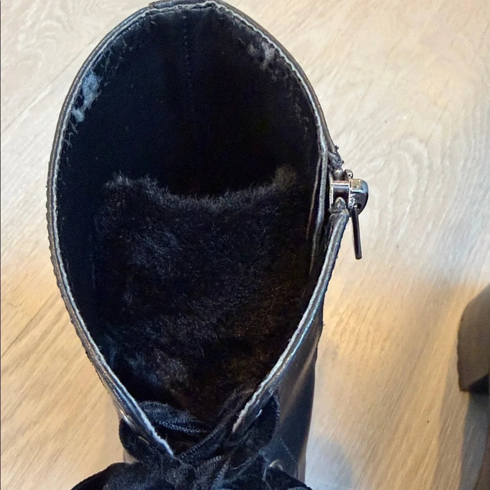 Coach Black Lace-Up Leather Boots GUC , sz 8.5 - Picture 8 of 11